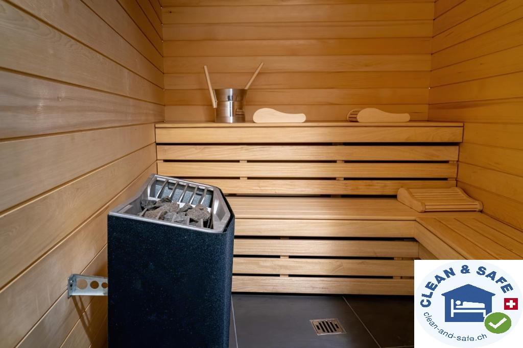 Hotel Nash Airport 4*