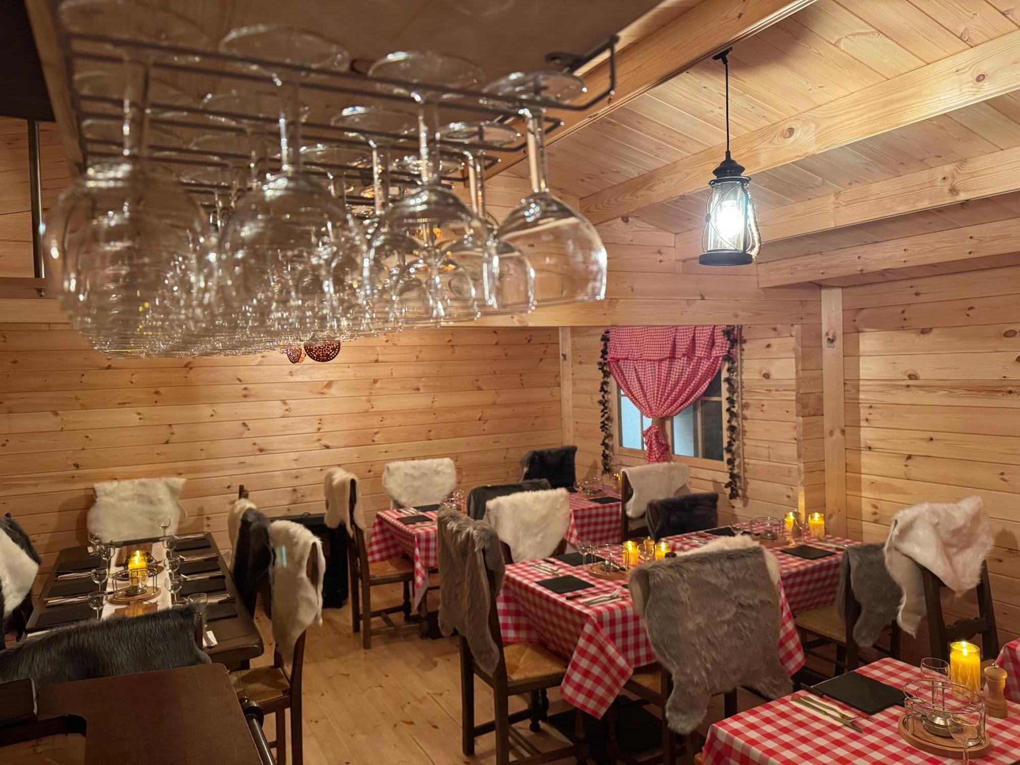 Hotel Nash Airport 4*